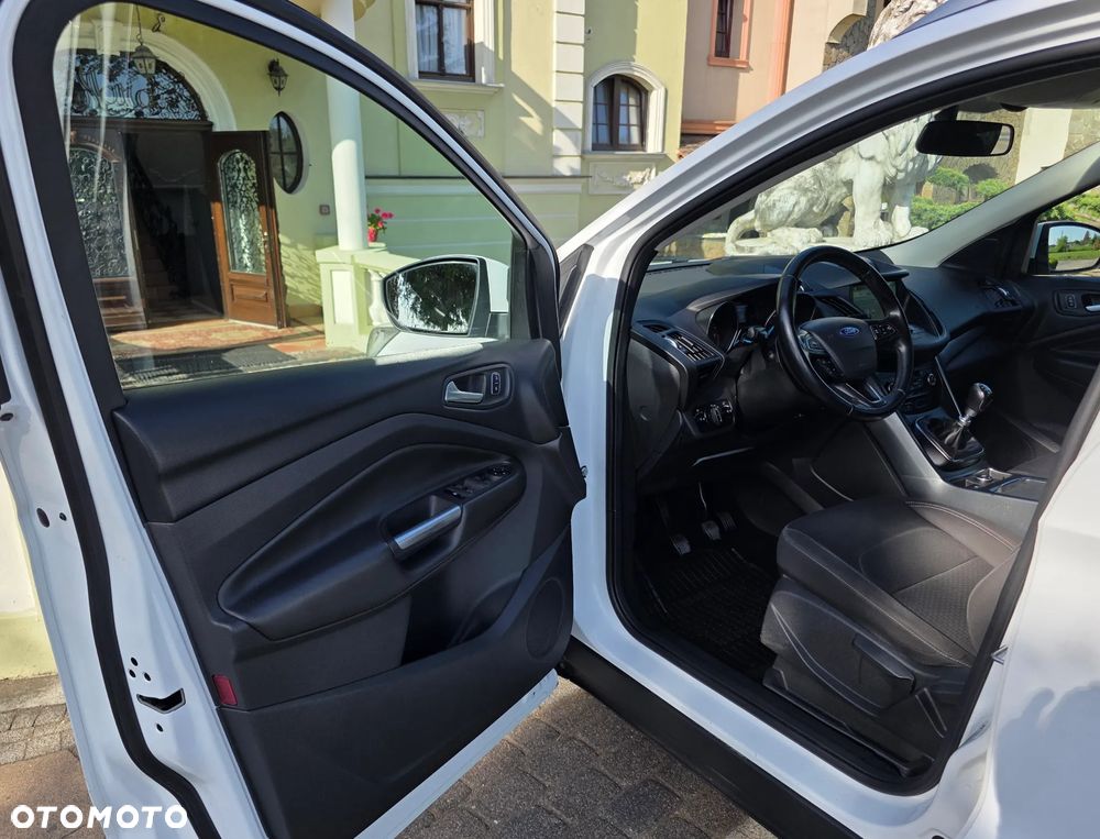 Ford Kuga 2.0 TDCi AWD Titanium - 17
