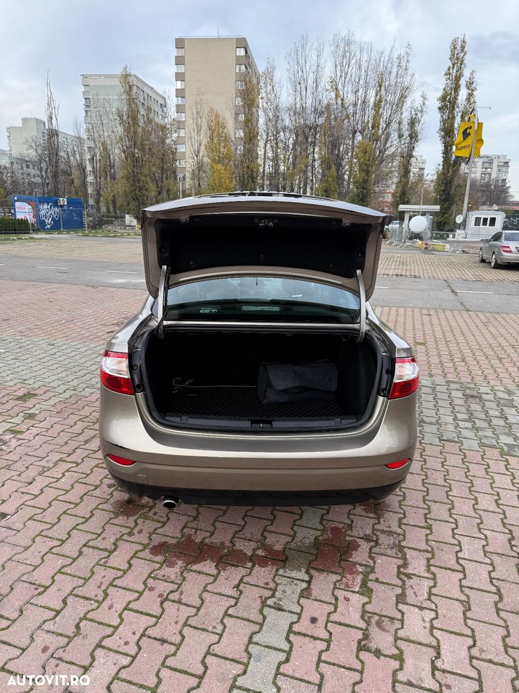 Renault Fluence 1.5dCi Expression - 9