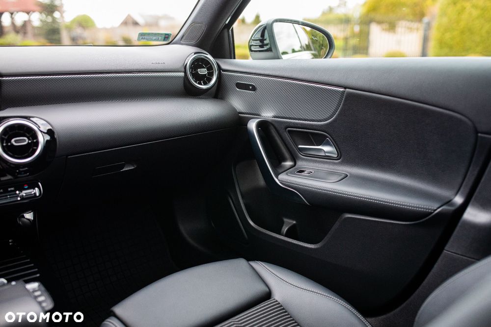 Mercedes-Benz Klasa A 200 7G-DCT - 17