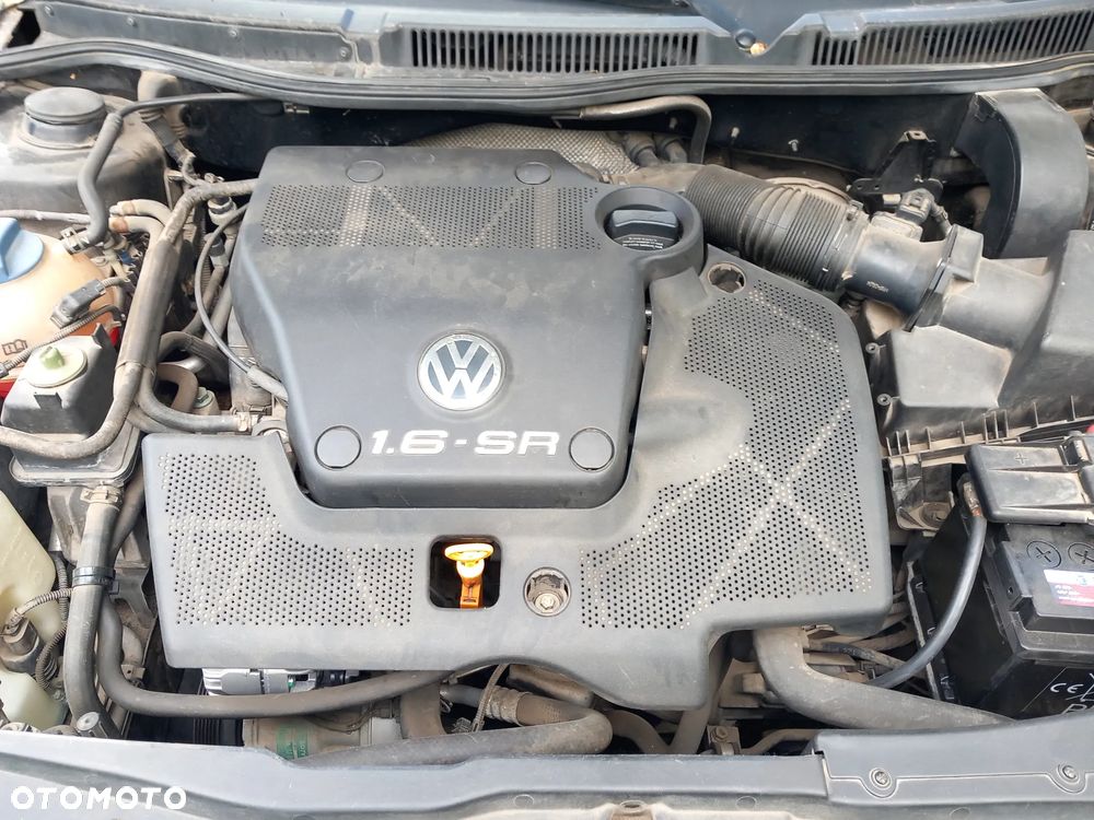 Volkswagen Golf 1.6 Highline - 12
