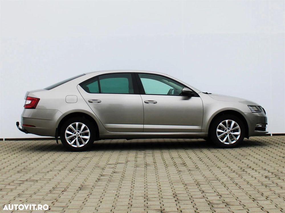 Skoda Octavia 1.0 TSI Style - 6