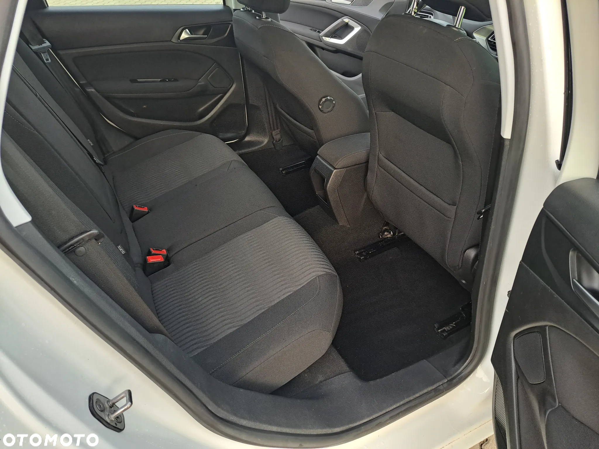 Peugeot 308 1.2 PureTech Access S&S - 13