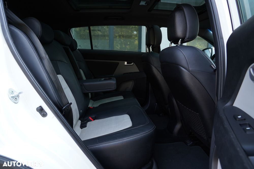 Kia Sportage ver-2-0-crdi-awd-aut-platinum - 20