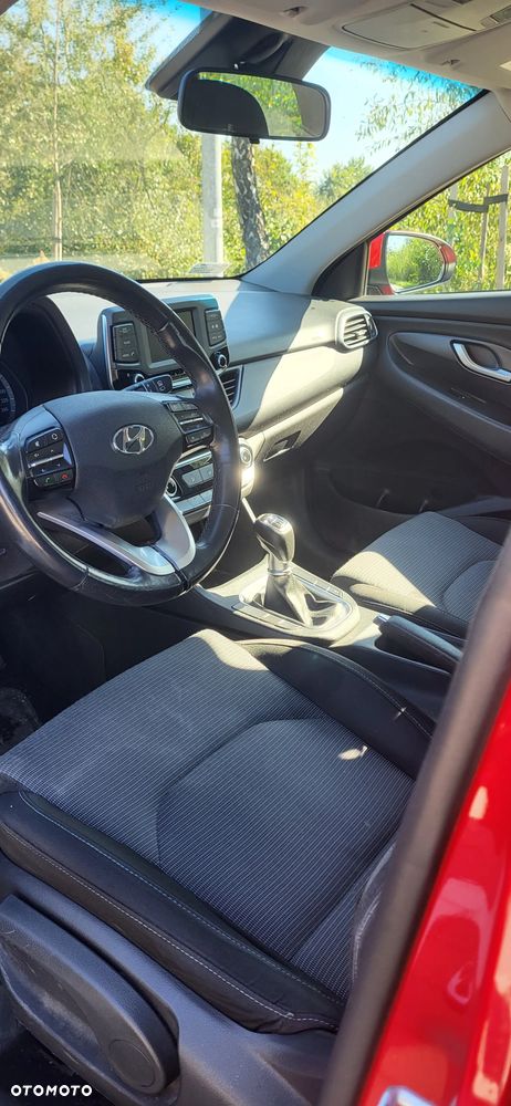 Hyundai i30 1.6 CRDi Classic + - 6
