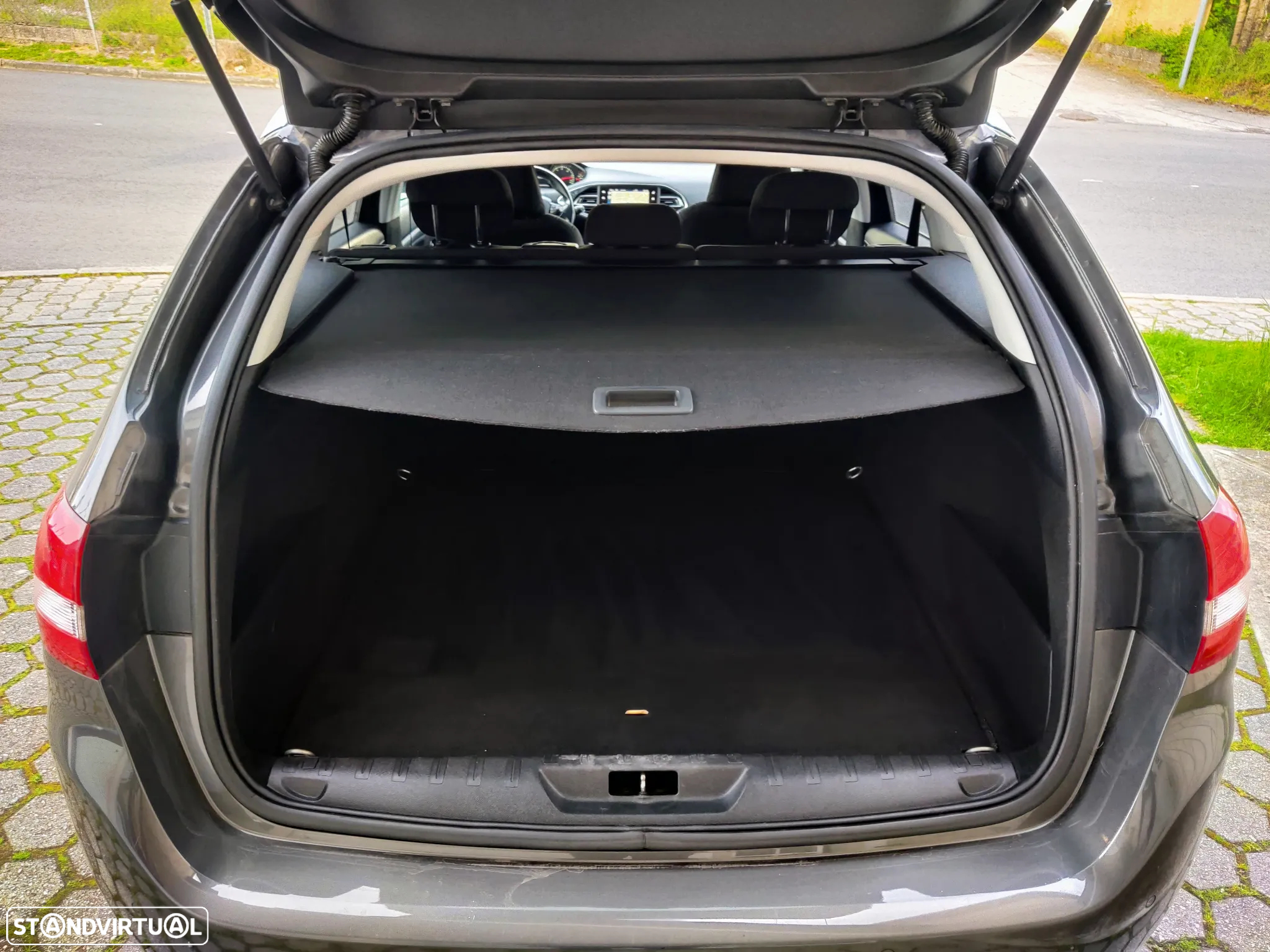 Peugeot 308 SW 1.6 BlueHDi Allure J17 EAT6 - 29