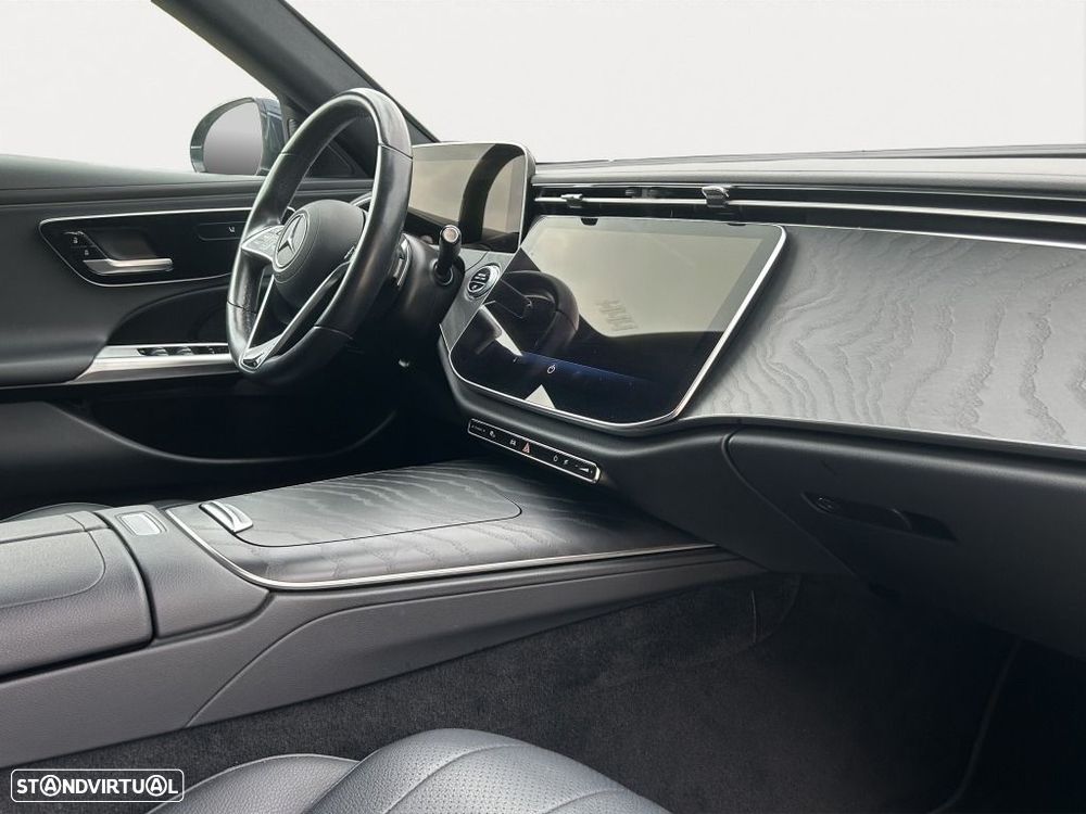 Mercedes-Benz E 220 — fotografia 12