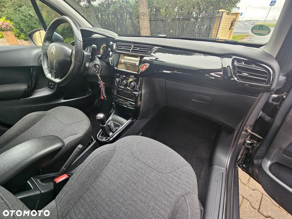 Citroën C3 1.2 PureTech Shine - 25
