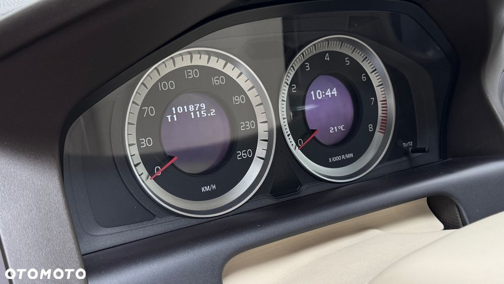 Volvo XC 60 3.2 AWD Summum - 5