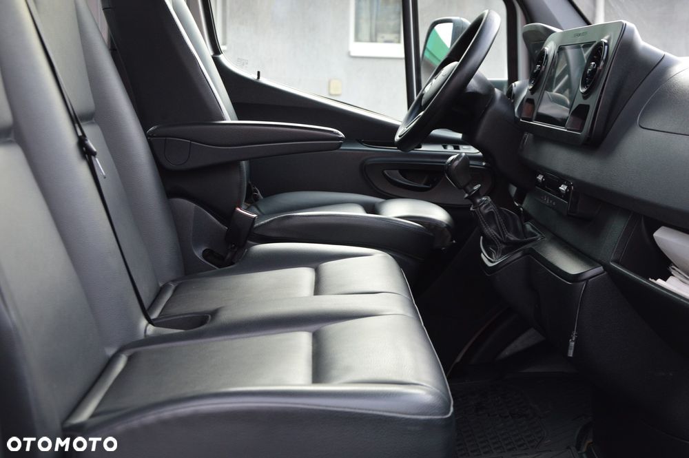 Mercedes-Benz SPRINTER DOKA 516 - 18