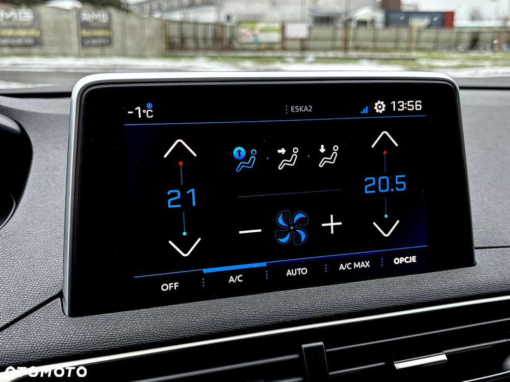 Peugeot 5008 1.6 PureTech Allure S&S EAT8 - 22