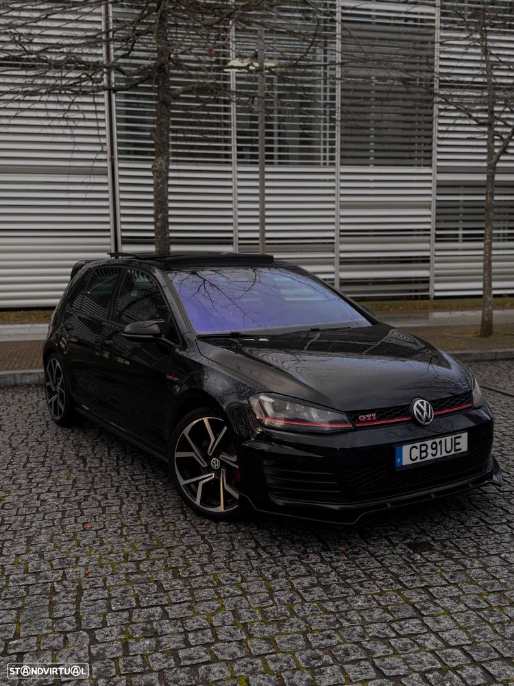 VW Golf 2.0 TSi GTi DSG Performance - 1