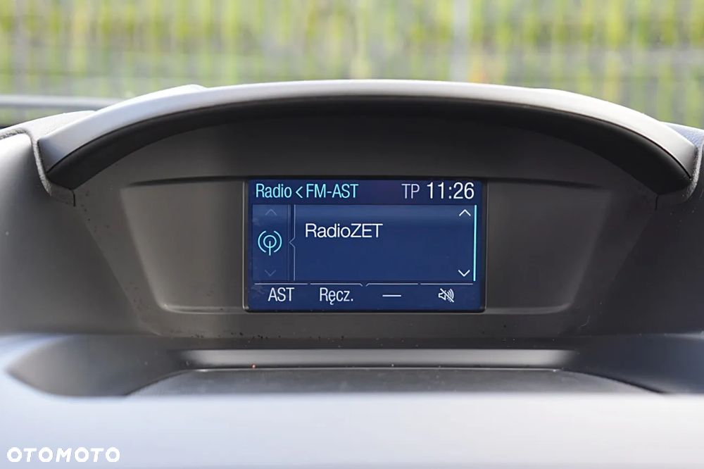 Ford Kuga 2.0 TDCi 2x4 SYNC - 24