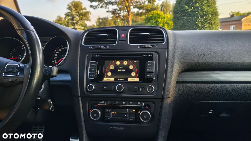 Volkswagen Golf - 17