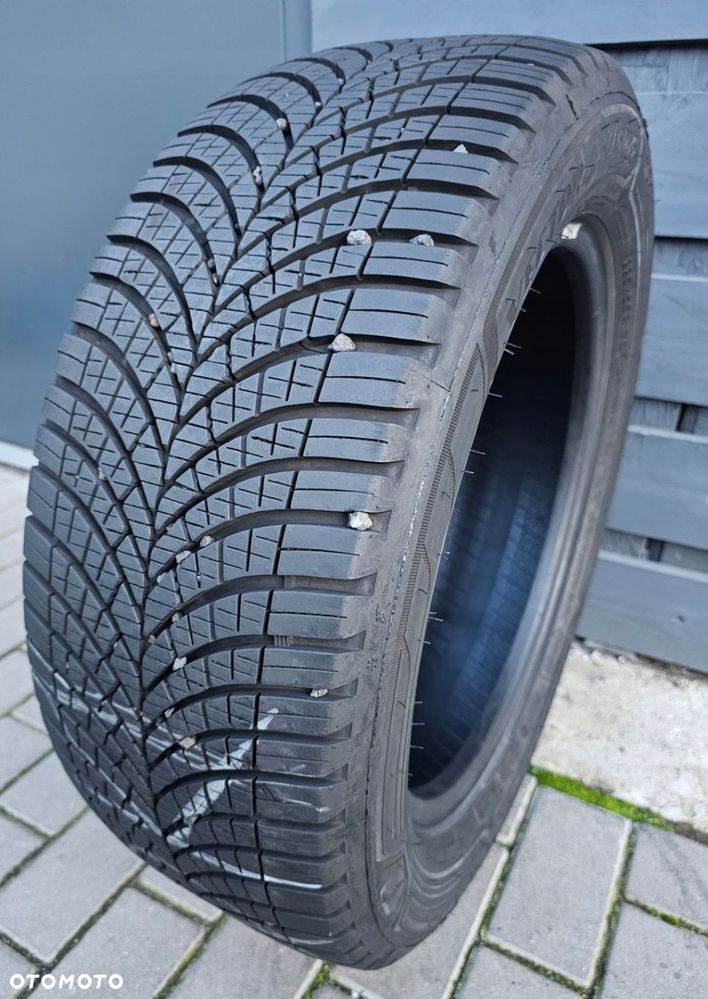 Goodyear Vector 4Seasons Cargo 225/55R17 109/107 H MO V - 1