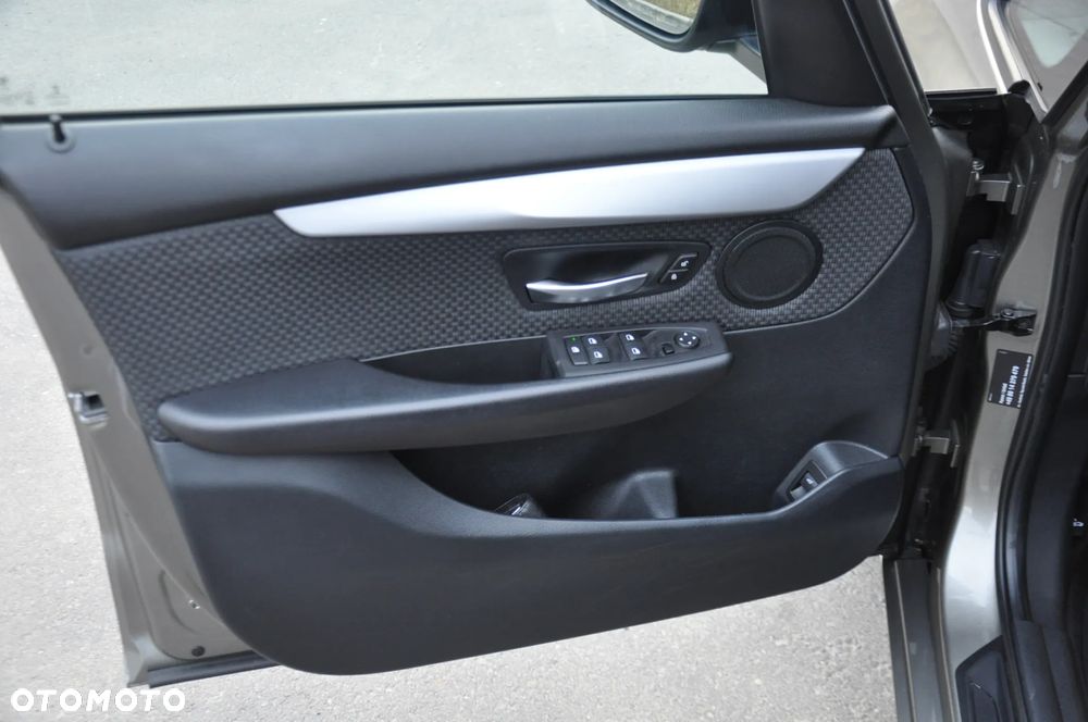 BMW Seria 2 220d Gran Tourer Advantage - 14