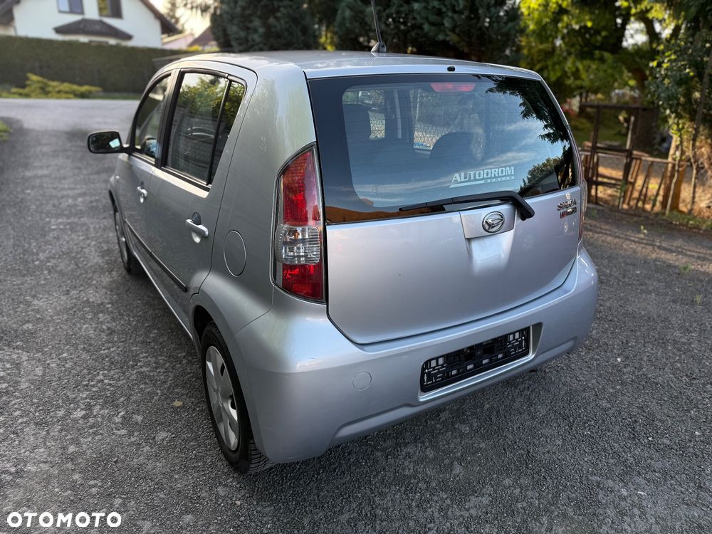 Daihatsu Sirion 1.0 CooLine - 17