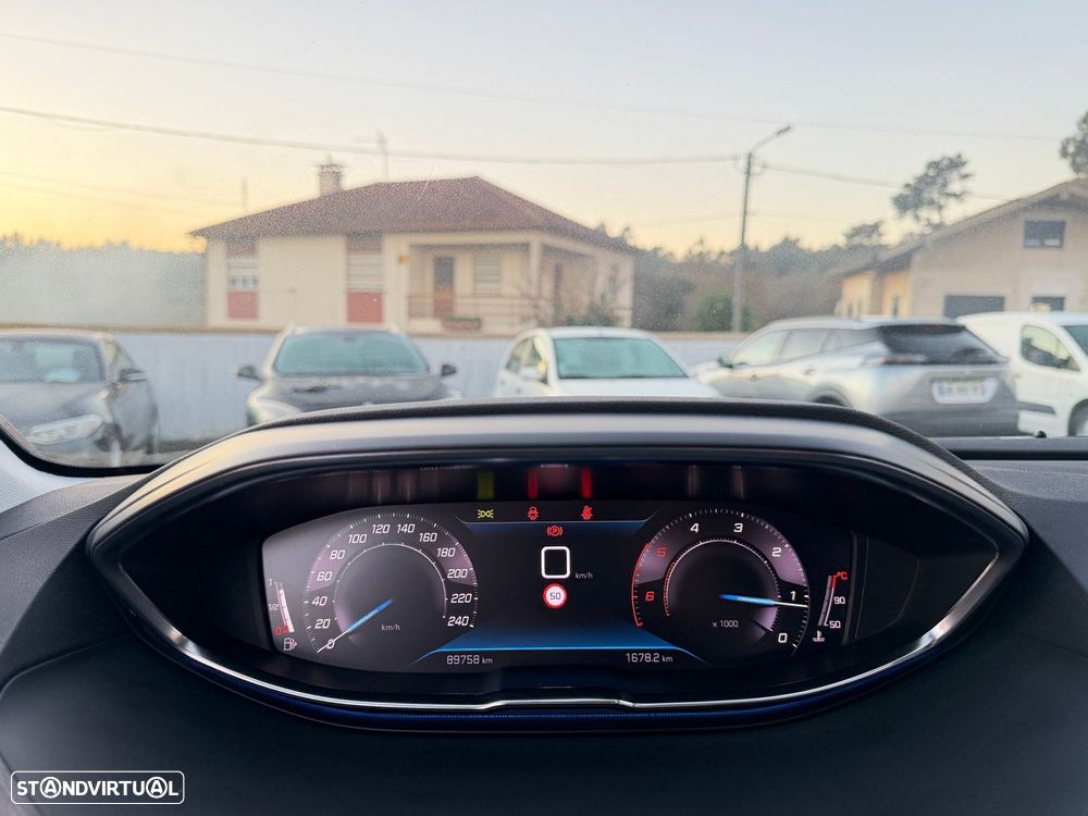 Peugeot 3008 1.5 BlueHDi Allure - 16