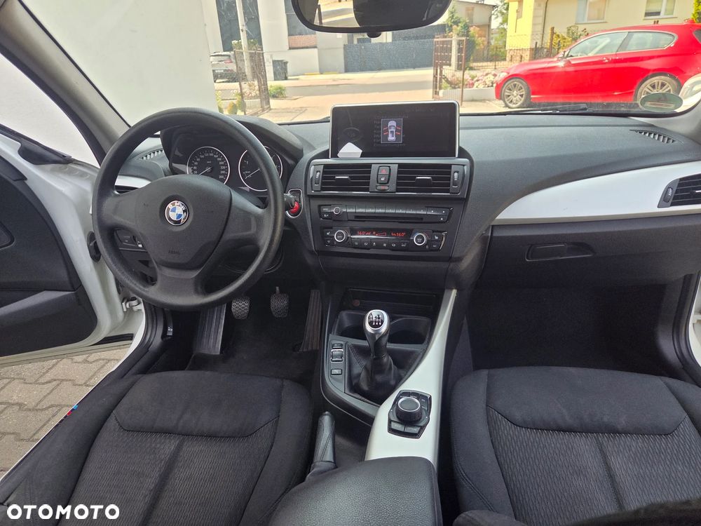 BMW Seria 1 116d Sport Line - 12