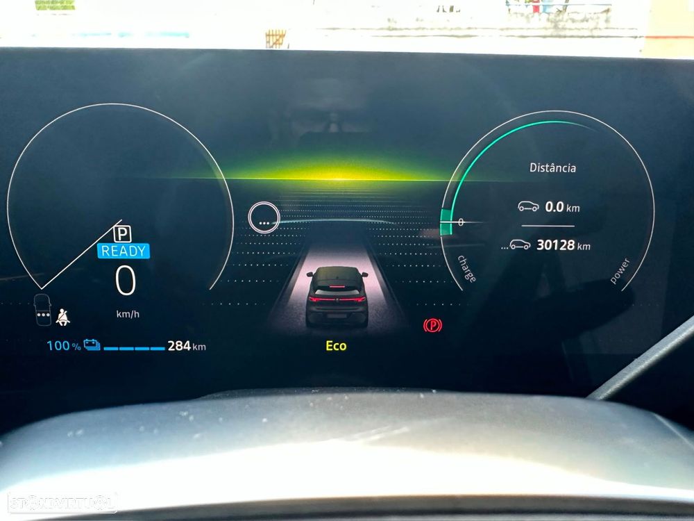 Renault Mégane E-Tech — fotografia 17