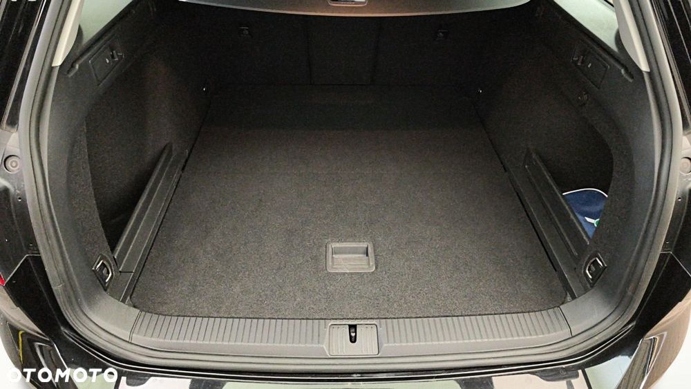 Volkswagen Passat 2.0 TSI Elegance DSG - 12