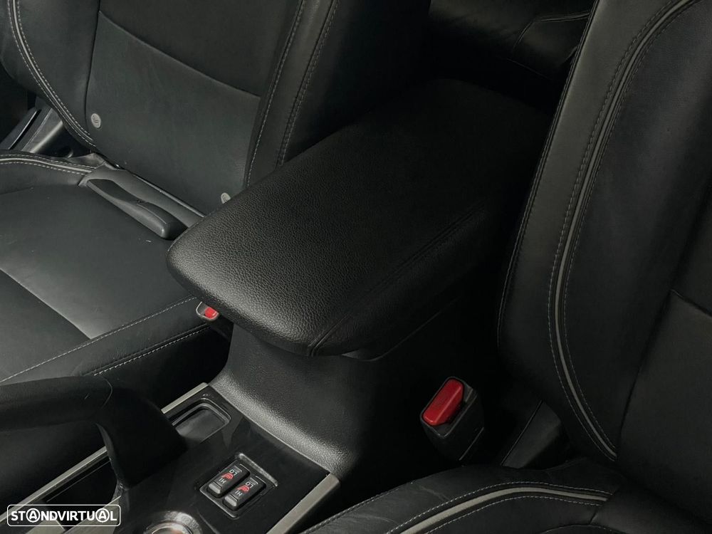 Mitsubishi Outlander 2.0 Intense Navi - 30