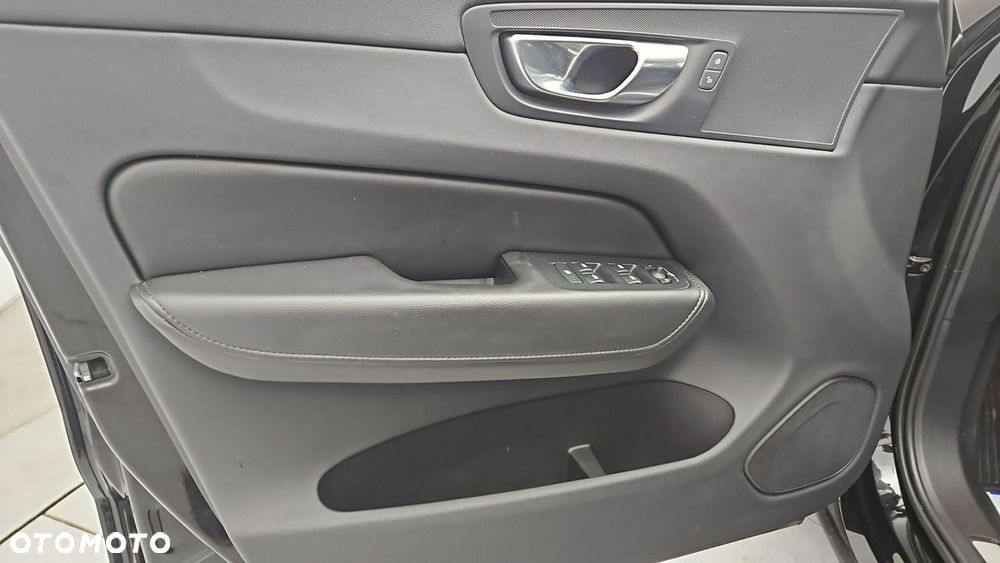 Volvo XC 60 B4 D Core - 11