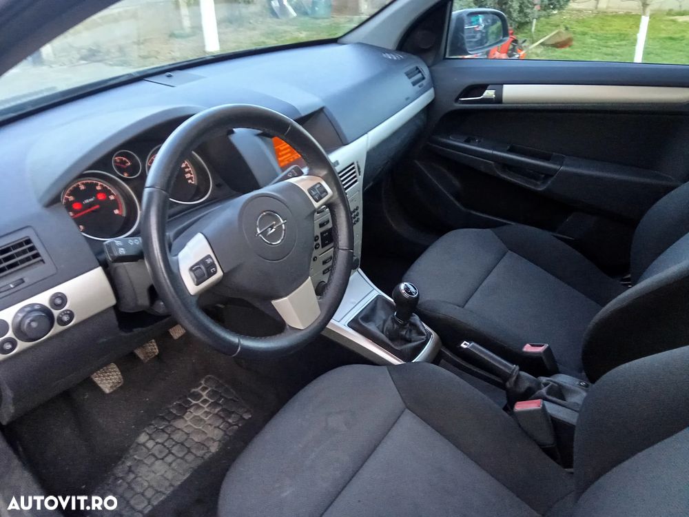 Opel Astra 1.9 CDTI DPF Edition - 9