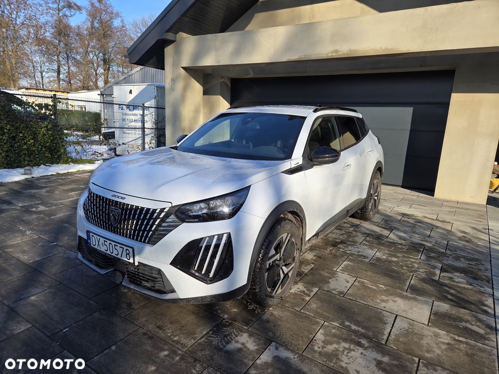 Peugeot 2008 1.2 Pure Tech GPF Allure S&S EAT6 - 1