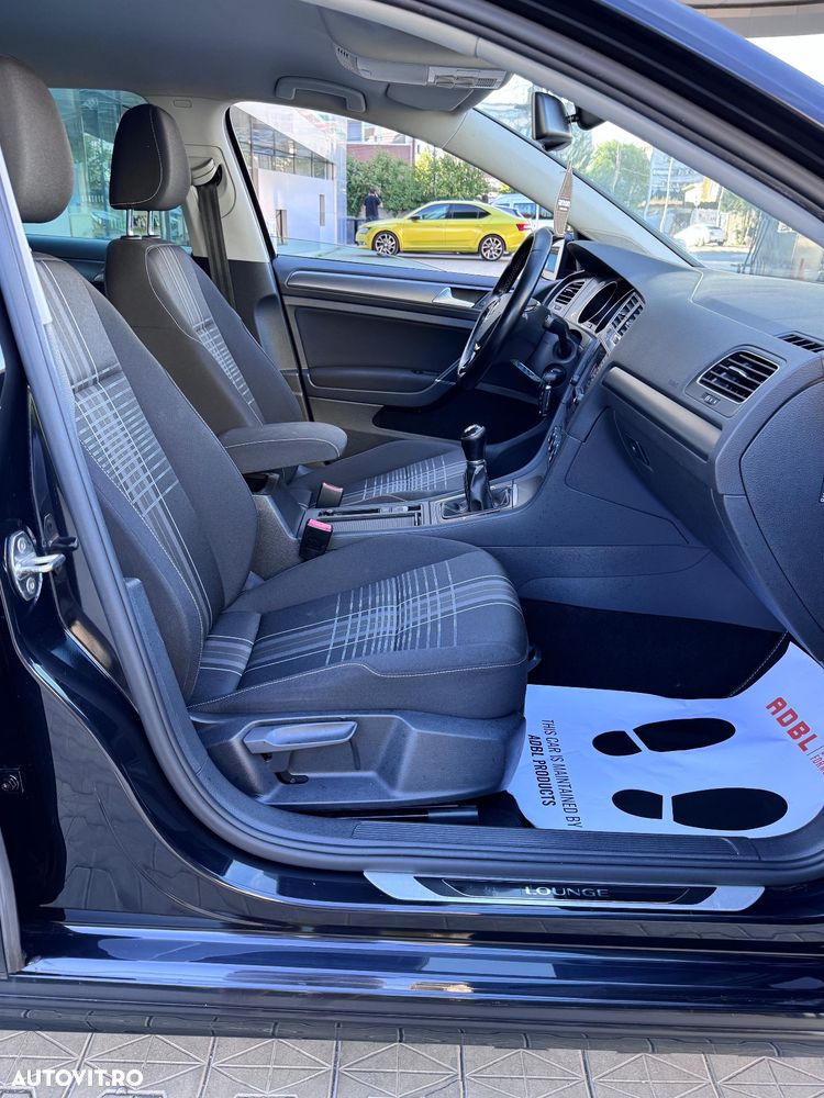 Volkswagen Golf - 13