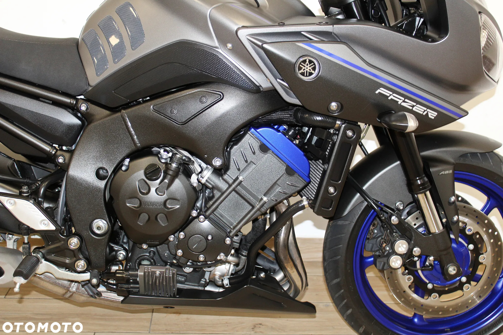 Yamaha FZ - 12