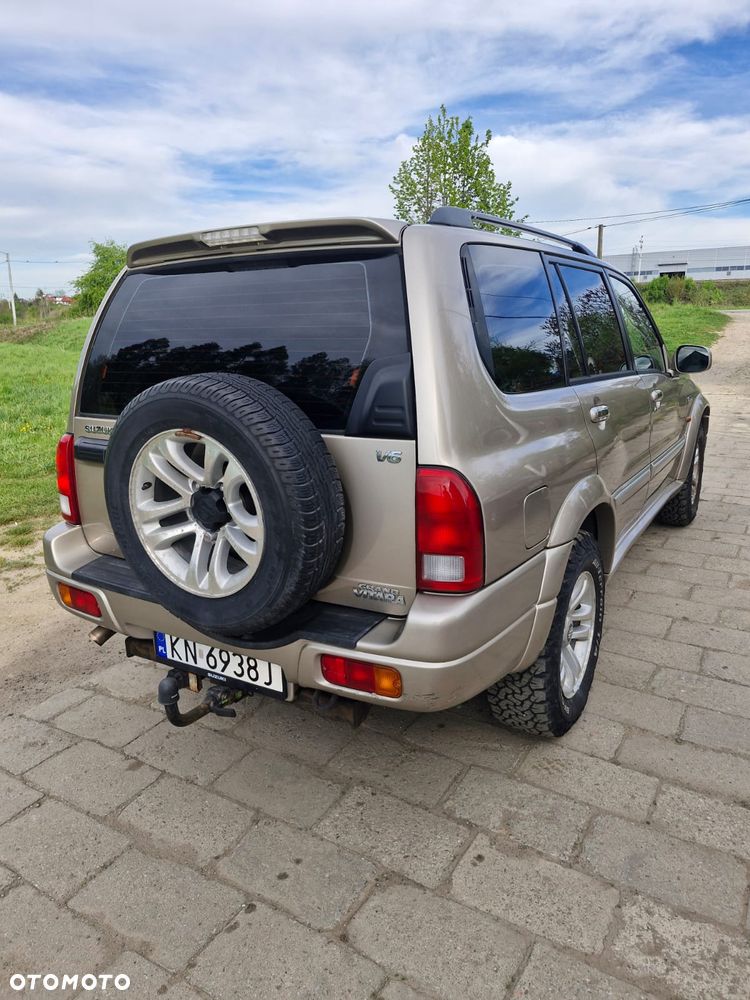 Suzuki Grand Vitara 2.7 V6 - 12