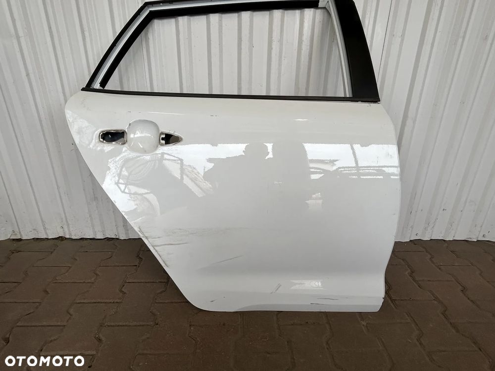 TOYOTA COROLLA E21 KOMBI 2019- DRZWI PRAWE TYLNE TYŁ LISTWA ZGARNIAJĄCA RAMKA NAKŁADKA SŁUPKA NA SŁUPEK - 7