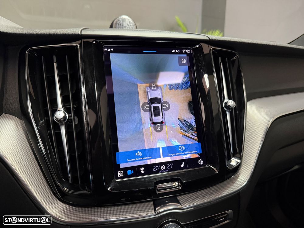 Volvo XC 60 T6 AWD Recharge Geartronic RDesign Expression - 14