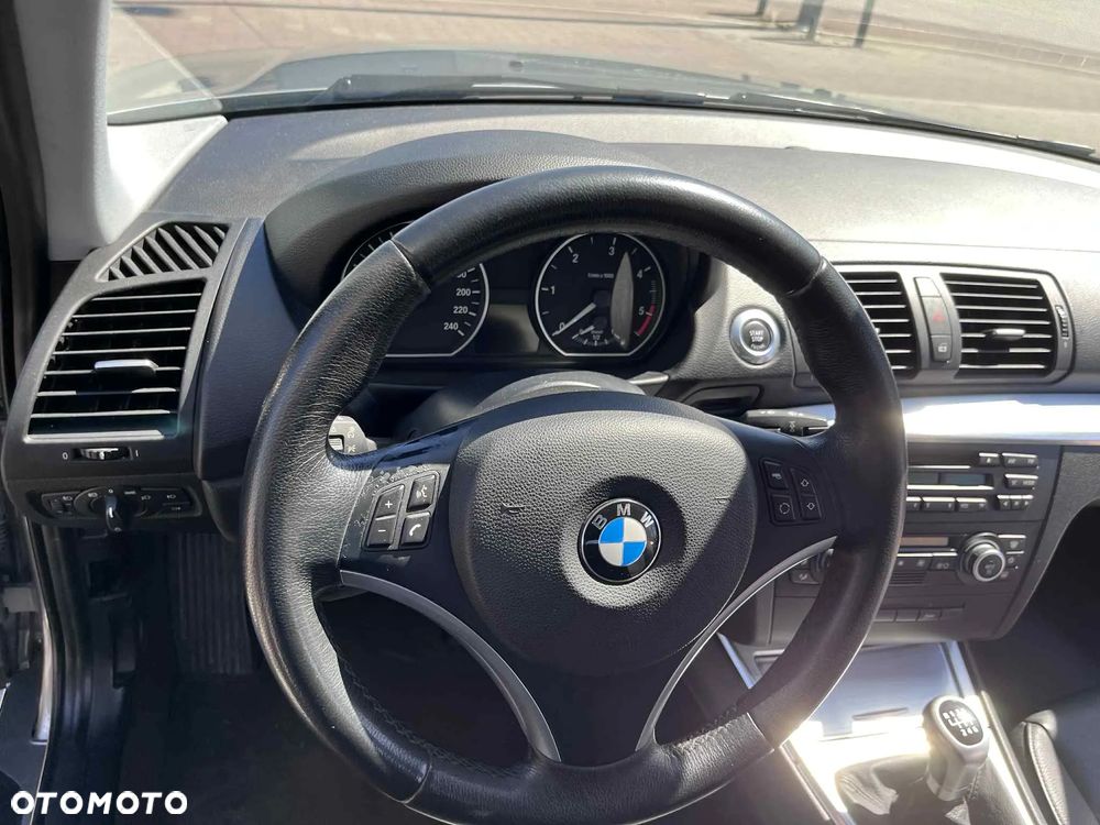 BMW Seria 1 118d - 12