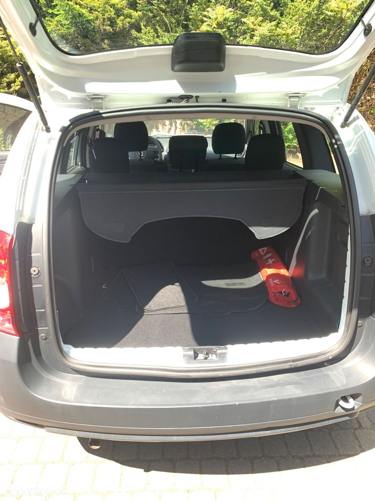 Dacia Duster 1.6 - 13