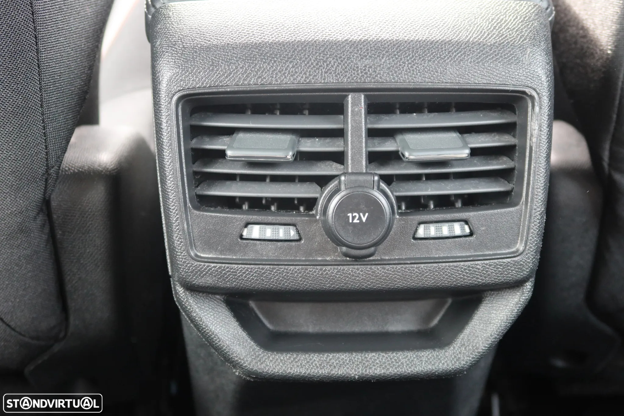 Peugeot 3008 1.5 BlueHDi Allure EAT8 - 24