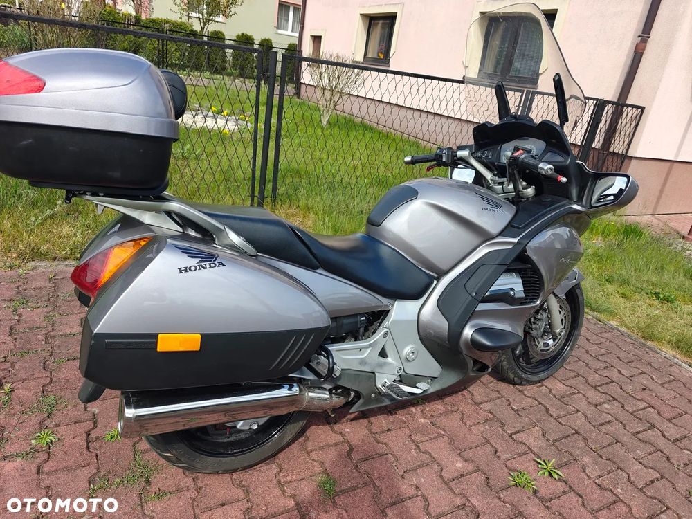 Honda ST - 5