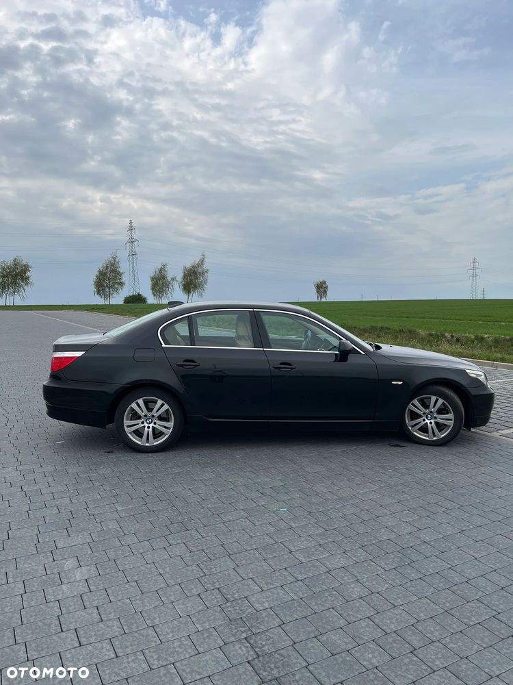 BMW Seria 5 523i Edition Exclusive - 8