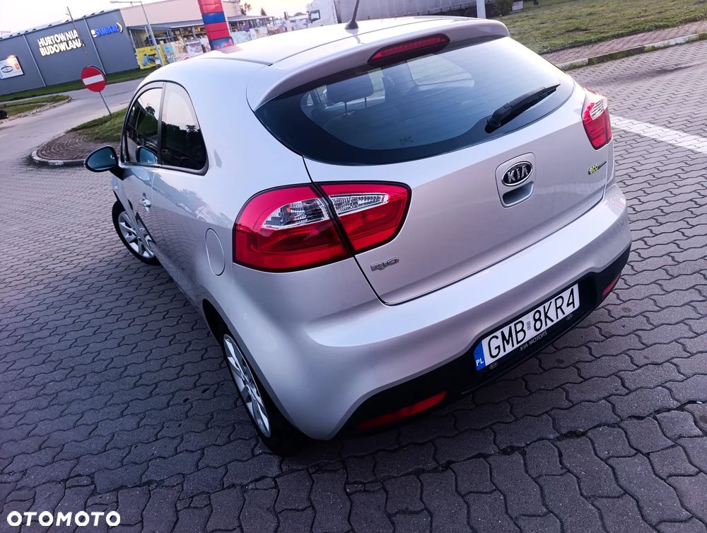Kia Rio - 6