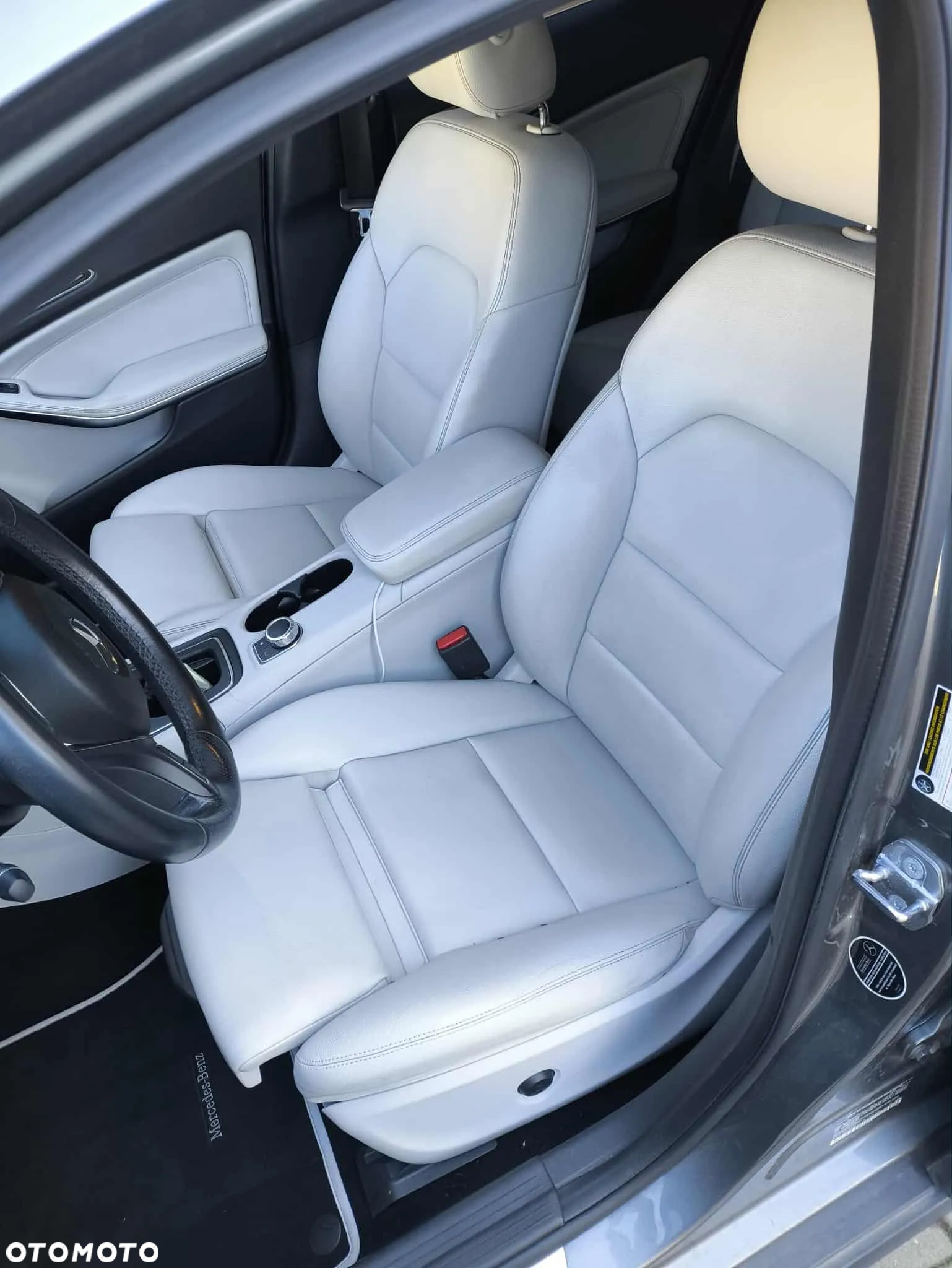 Mercedes-Benz GLA 250 7G-DCT UrbanStyle Edition - 7