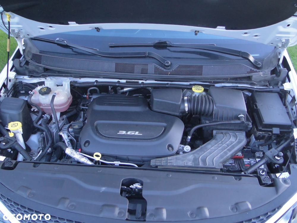 Chrysler Pacifica - 39