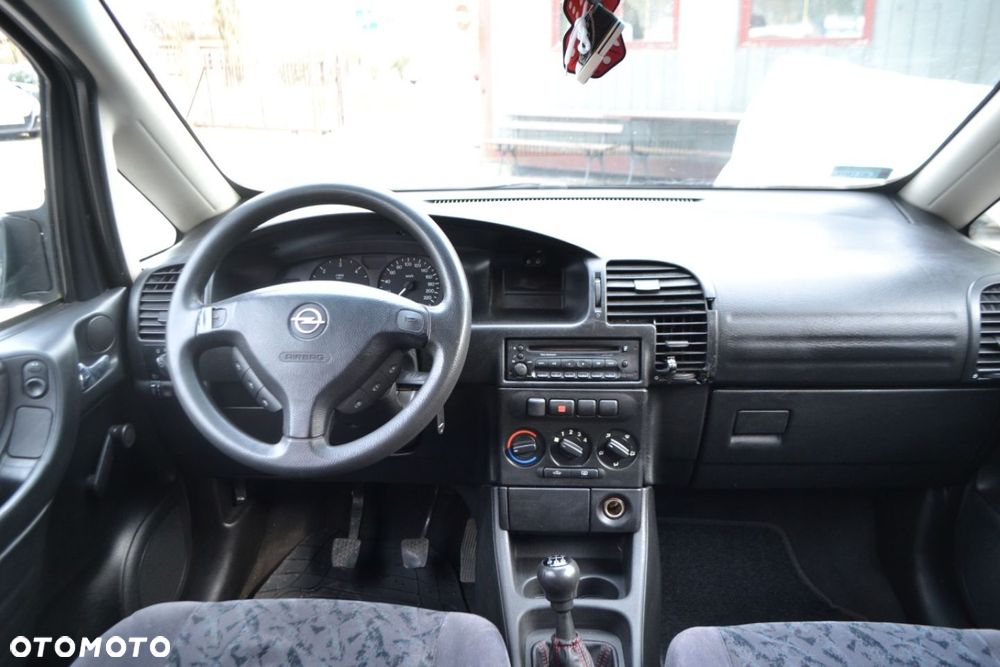 Opel Zafira - 9