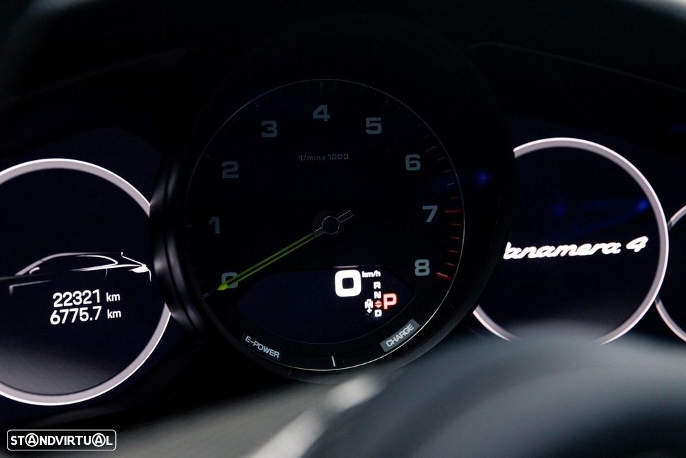 Porsche Panamera Sport Turismo 4 E-Hybrid Platinum Edition - 33