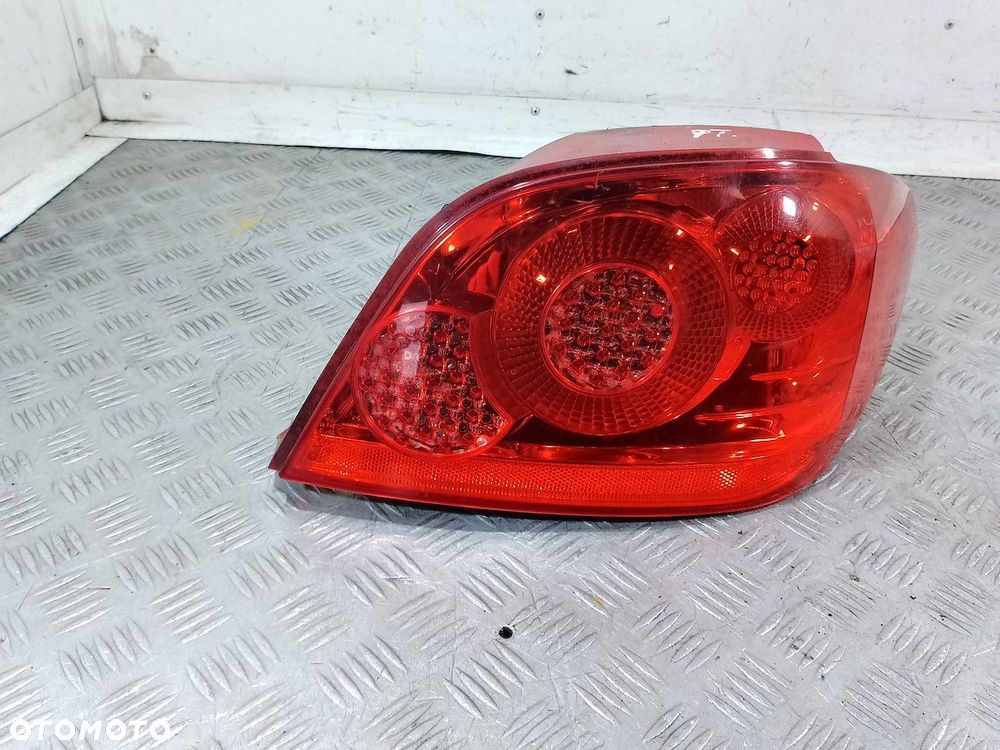 LAMPA TYLNA PRAWA PEUGEOT 307 HATCHBACK - 6