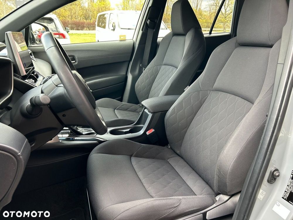 Toyota Corolla Cross - 9