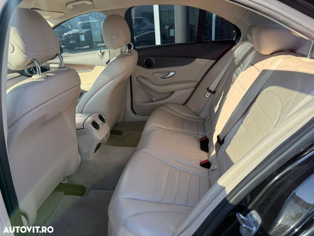 Mercedes-Benz C 220 d 4MATIC Aut. - 13