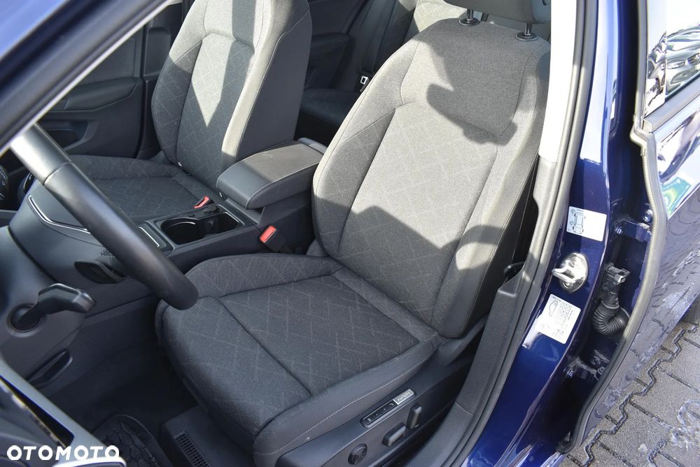 Volkswagen Golf 1.5 eTSI OPF DSG Life - 11