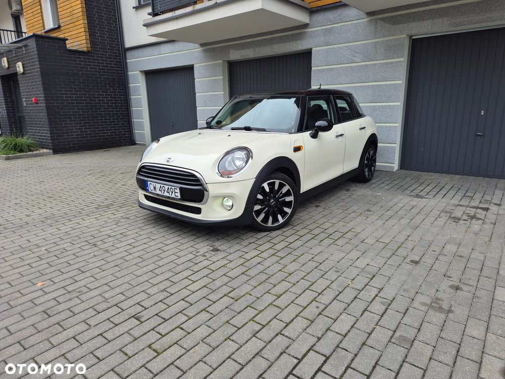 MINI Cooper Standard - 1