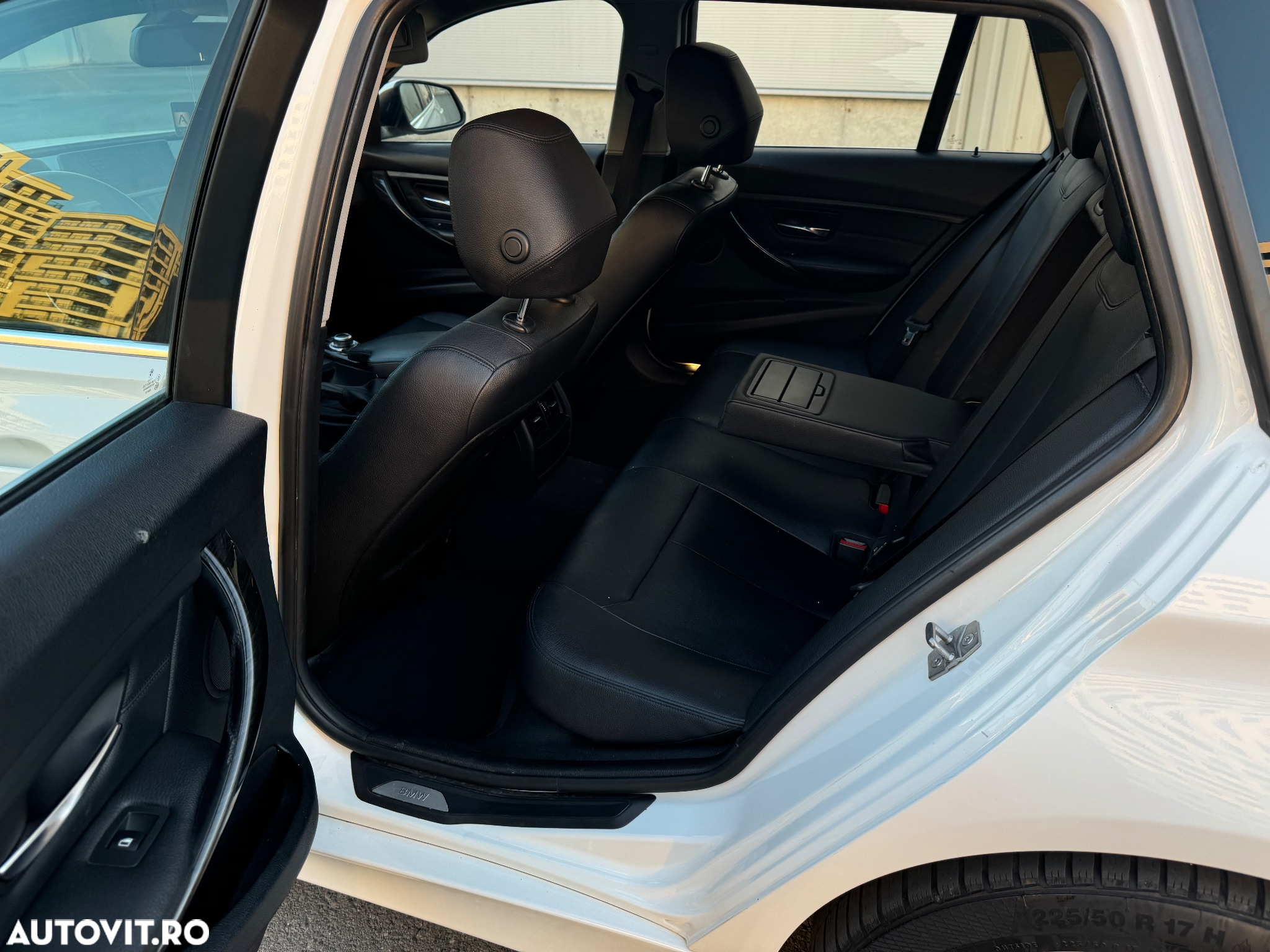 BMW Seria 3 320d Aut. Luxury Line - 9