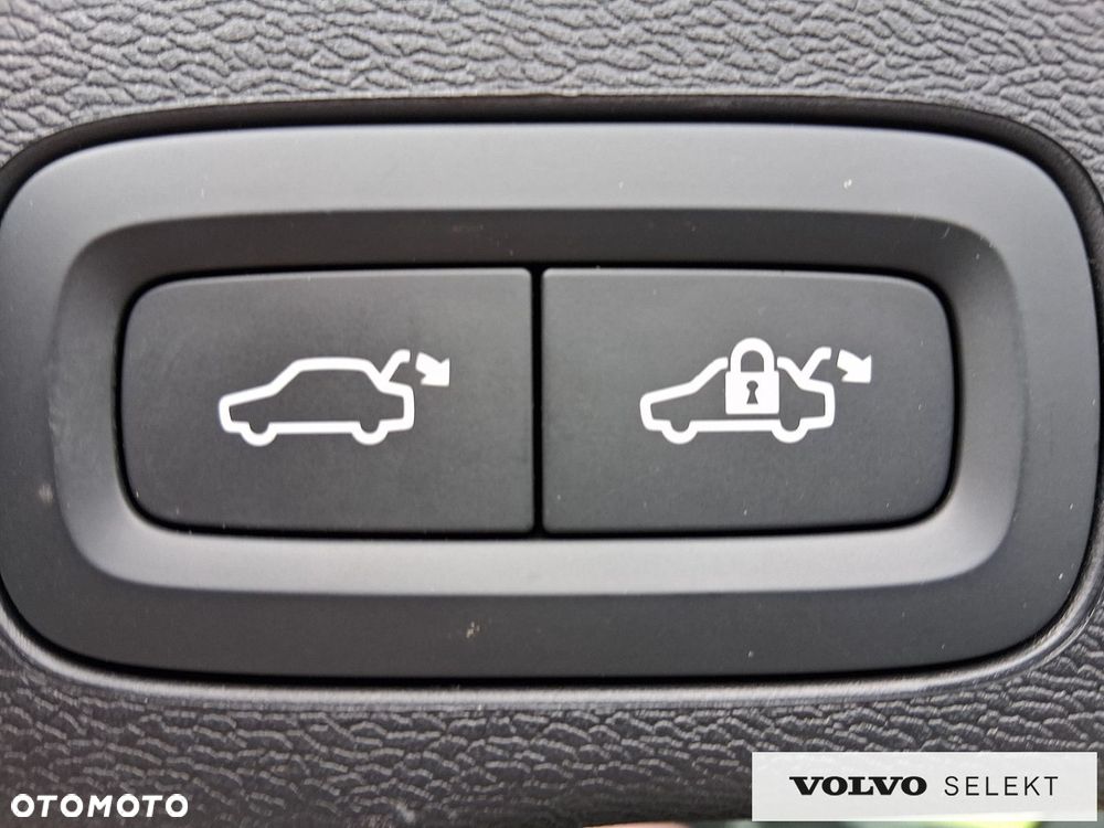 Volvo XC 60 - 30